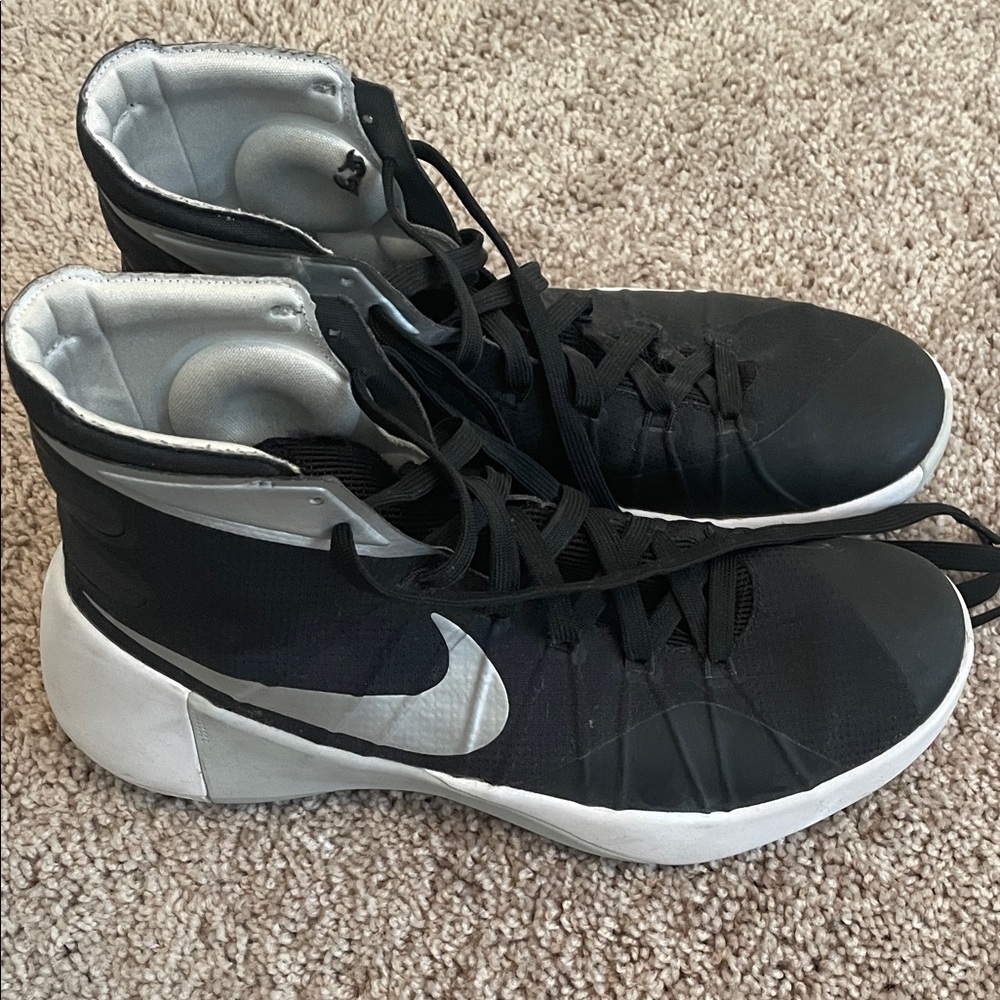 GREAT BARGAIN! Nike Black and Gray Men's Athletic Hi-top Sneakers